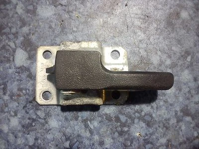 Porsche 924 944 (1975-1989) N/S para pasajeros puerta delantera izquierda mango interior negro Foto 1 de 4