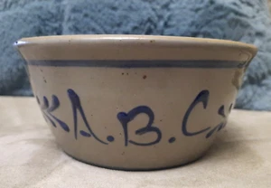 Plato de baratija vintage BBP Beaumont Brothers cerámica esmaltada con sal ABC para niños - Imagen 1 de 5