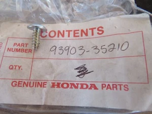Honda SCREW, TAP (5X12) 93903-35210 OEM NEW Rear Cowl To Seat OM24 - Bild 1 von 2