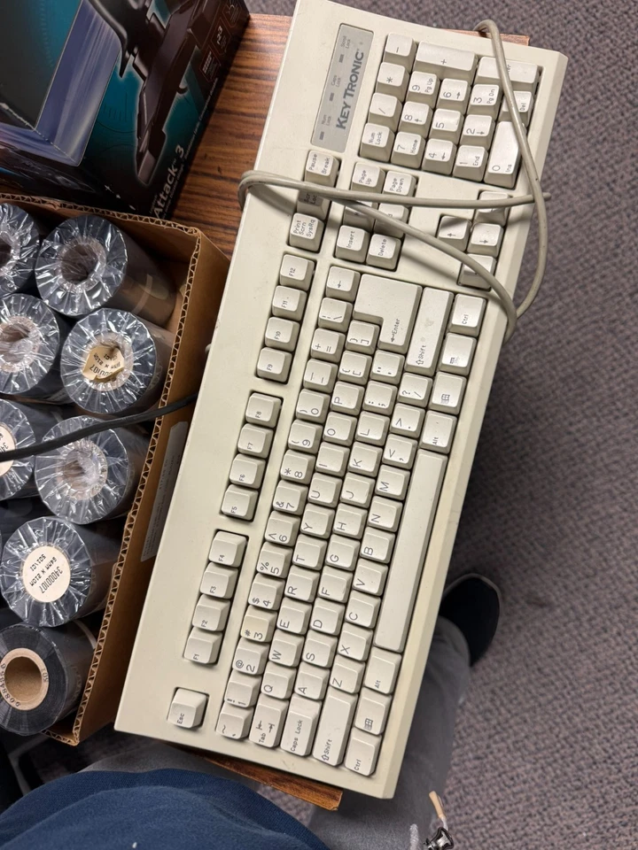 Vintage Keytronic Keyboard - Image 1 of 1