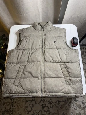 U.S. Polo Assn Men’s Puffer Vest XXL Gray Zip Front Quilted Sleeveless Jacket - Image 1 of 4