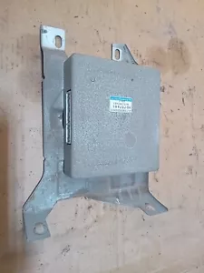 Computadora Ecu Mitsubishi Gto 3.0 N A Auto Z15 A 1996 transmisión automática Md757601 - Imagen 1 de 4