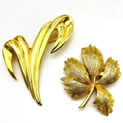 Gold Tone Leafy Brooches Lot of 2 Droopy V Shape Cluster Classic Career Everyday - Изображение 1 из 4