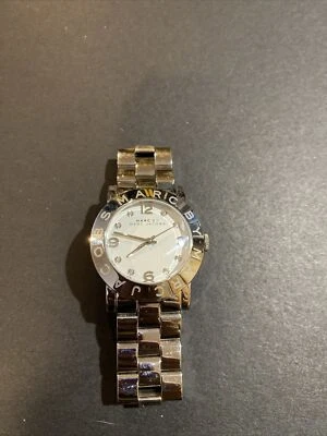Reloj de cuarzo analógico Marc Jacobs Amy MBM3054 para mujer con esfera de acero inoxidable Foto 1 de 4