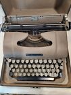 VTG Underwood Finger Flite Champion Portable Typewriter Hard Case 1951 WORKING