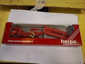 Herpa 1/87 MAN Autotrasportatore Rosso, scatola sbagliata, struttura non completa - Foto 1 di 2