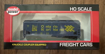 Model Power HO-Scale 36' 2 Bay Covered Hopper with Knuckle Couplers Ontario Nati - Image 1 of 2