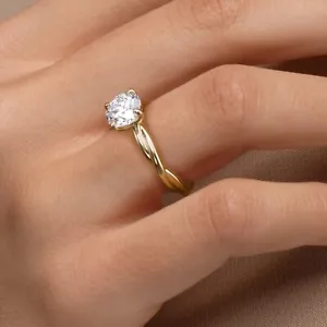 1.5ct Solitaire Lab Grown Diamond Twisted Ring 14k Yellow Gold E VS1 - Picture 1 of 9
