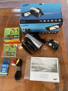 SAMSUNG VP-DX100 DVD DISC DIGITAL VIDEO CAMERA CAMCORDER WITH MANUAL - Picture 1 of 10