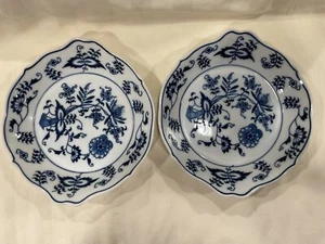 Zwei (2) BLUE DANUBE blaue Zwiebelmuster 6-1/2" Au Gratinschalen sehr gut - Bild 1 von 3