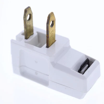 Eagle Blanco Desteñido Enchufe Ángulo Recto Montaje Lateral 15A No Polarizado 1-15P BP2600W Foto 1 de 4