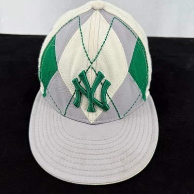 New Era 59FIFTY New York Yankees 7 3/8 Argyle Fitted Hat Green Gray White MLB - Image 1 of 4