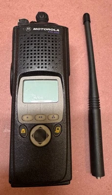 Motorola XTS5000 ASTRO  136-174 MHz / VHF P25 Portable Radio H18KEF9PW6AN - Image 1 of 4