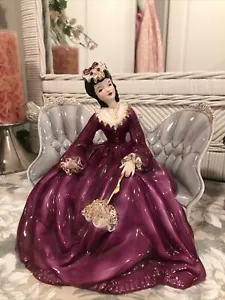 Vintage Florence Ceramics Pasadena California Figurine Sitting Lady Elizabeth - Picture 1 of 9