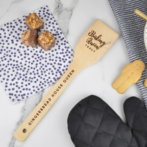 Personalised Baking Queen Wooden Spatula Laser Engraved Mixing Spoon Bakers Gift - Picture 1 of 8