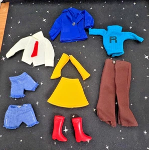 VTG Archie Comics Doll Clothes 3 Shirts 2 Shorts 1 Skirt 1 Pant 2 Pr Shoes 70's - Picture 1 of 5