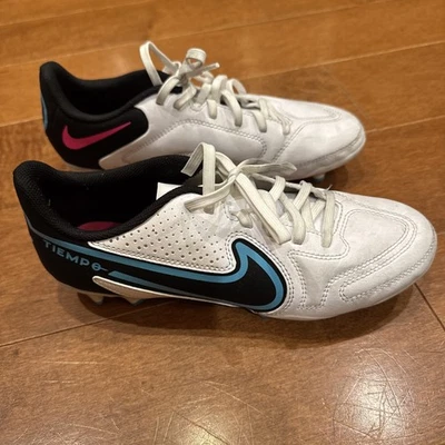 Nike Tiempo Legend 9 US 6.5 White Soccer Football Boots - Image 1 of 4