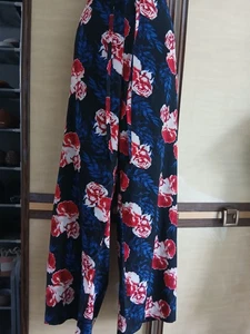 Ladies Lightweight Summer Trousers Size 22 - Picture 1 of 4