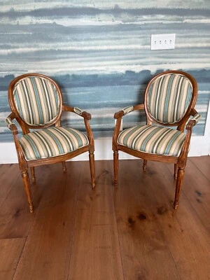 Sillones Luis XV | Par hechos a mano en Italia Foto 1 de 4