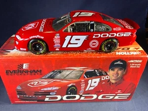 V7-71 EVERHAM MOTORSPORTS #19 DODGE SHOW CAR - 2000 DODE INTREPID - Picture 1 of 6