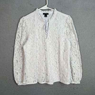 Blusa halógena blanca de encaje manga larga para mujer talla pequeña Foto 1 de 4