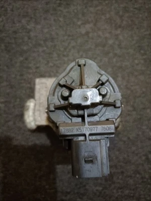 Delphi EG10612-12B1 EGR Valve - Image 1 of 4