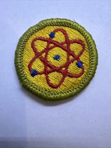 Distintivo al merito dell'energia atomica BSA - Tipo G (1962 -1971) retro in tessuto - Foto 1 di 2