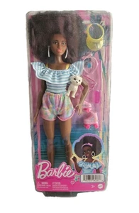 Muñeca Barbie con peinado afro y accesorios - Imagen 1 de 2