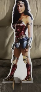Seltener Wonder Woman Aufsteller Ca 60cm Groß Nahezu Tadellos Rarität DC Comics - Bild 1 von 4