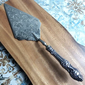 ITALY E.P Vintage Sterling Silver 11.25" Cake Server Pie Dessert Repousse Ornate - Picture 1 of 8