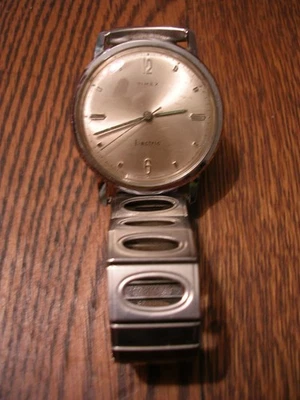 RELOJ TIMEX LACO 9025 6762 ELÉCTRICO 1962 HECHO EN ALEMANIA OCCIDENTAL RARO ¡BONITO! Foto 1 de 4