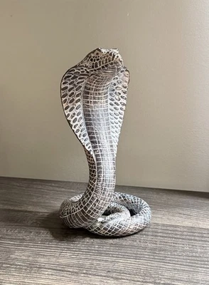 眼镜蛇雕像雕塑,树脂,7.08 英寸,家居装饰。 新年陶瓷蛇 — 第 1/3 张图片