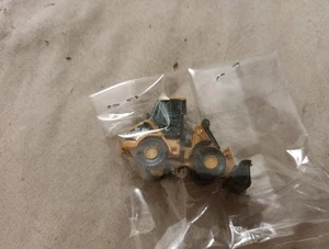 A Die Cast Cat Digger In N Gauge By Oxford Bagged - Picture 1 of 1