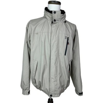 Jaqueta masculina IZOD Performx grande de lã bronzeada com capuz corta-vento - Imagem 1 de 4