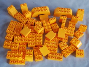 DUPLO ~ Tiefgelb / GOLD Bausteine ~ 60 Stück, 9 verschiedene Formen ~ sehr guter Zustand - Bild 1 von 6