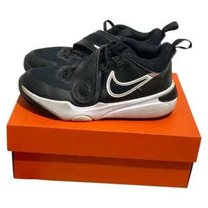 Nike Niños Equipo Hustle D 11 Blanco y Negro Zapatos de Baloncesto Tenis -Talla 1Y - Imagen 1 de 6