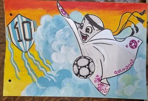 La'ebb Qatar Copa Mundial de Fútbol Mascota Jugando Cometa Argentina Pintura MESSI - Imagen 1 de 1