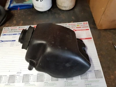JOHNSON OUTBOARD 4HP 2 STROKE FUEL TANK - Image 1 of 3