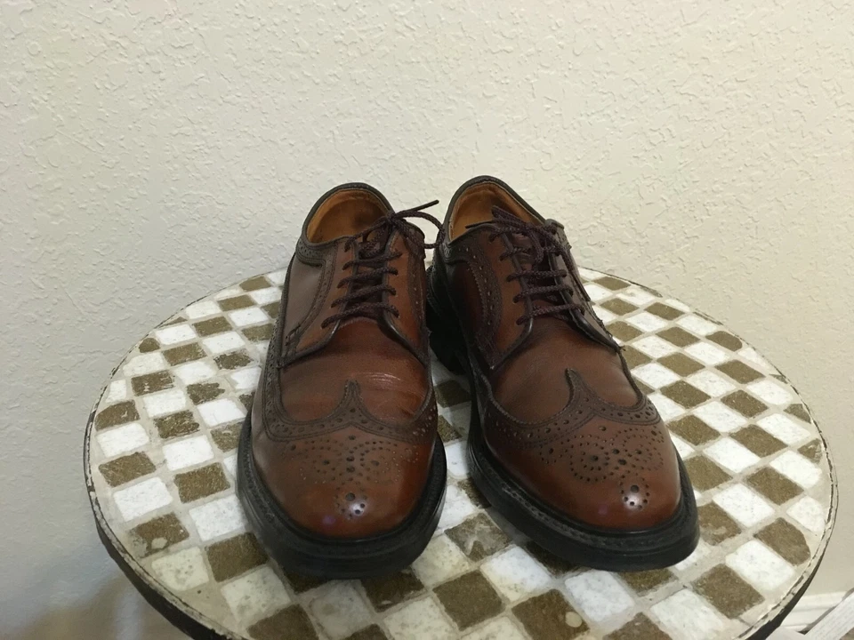 ZAPATOS ELÉCTRICOS CON CORDONES DE CUERO MARRÓN PUNTA ALA CHURCHILL EE. UU. DE COLECCIÓN 8,5 D Foto 1 de 4