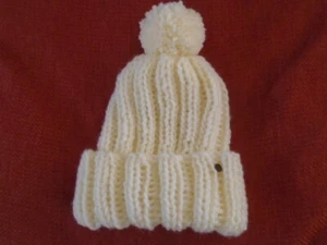 Ladies soft and cosy ivory cream chunky knit winter hat with pom pom, NEW - Picture 1 of 5