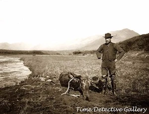 Cacciatore di alci con uccisione, Alaska - 1902 - Stampa fotografica storica - Foto 1 di 1