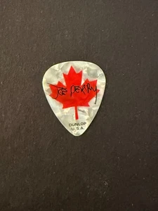 guitar pick collection - AEROSMITH. JOE PERRY. CANADA 2010 TOUR. MAPLE LEAF. - Picture 1 of 2