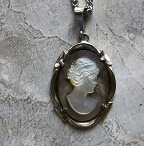 Vintage Nachlass geschnitzte MOP Muschel Kamee Anhänger Halskette in Sterling Silber 925 - Bild 1 von 5