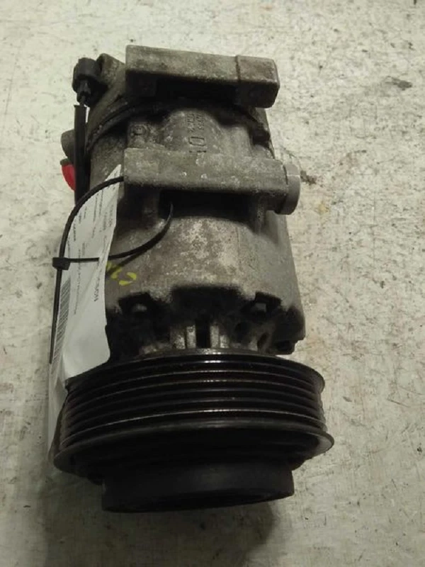 2010-2016 Kia Sportage Air Conditioning A/C AC Compressor OEM - Image 1 of 4