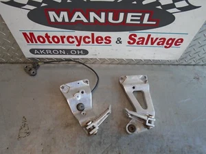90 92 suzuki gsxr750 passenger pegs & brackets 43700-17D00 - Picture 1 of 5