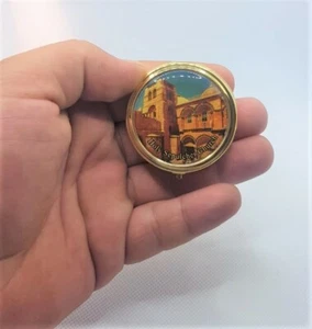 Caja de sepulcro sagrado para almacenar tus pastillas medicinales tamaño pequeño hechas de metal - Imagen 1 de 3