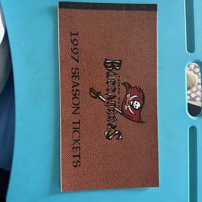 Folleto de boletos de temporada 1997 sin usar de los Tampa Bay Buccaneers RARO. Inc. W Dunn debut Foto 1 de 4