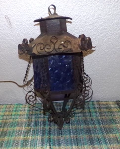 Vintage Gothic Spanish Revival 60’s 70’s blau Glas Schmiedeeisen Hängelampe - Bild 1 von 9