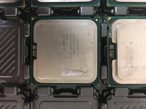 Intel Xeon 5110 1.6 GHz Dual-Core (HH80556KH0254M) Processor - Picture 1 of 2