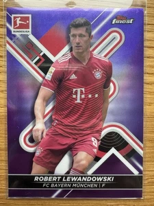 2021-22 Topps Finest Bundesliga - Robert Lewandowski #127 Purple Refractor /250 - Bild 1 von 2